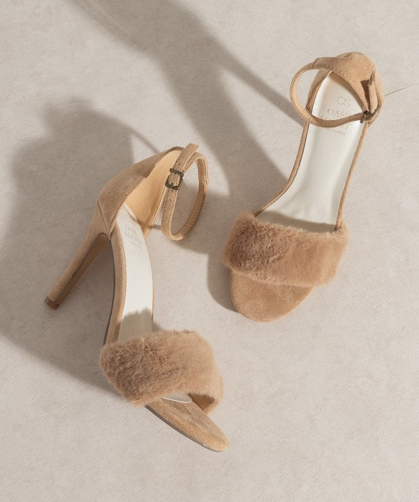 Oasis Society Hadley Feather Heels