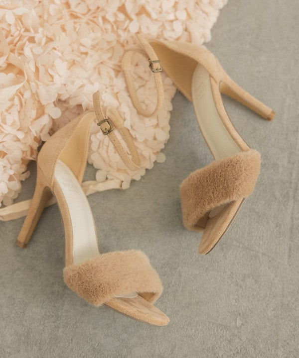 Oasis Society Hadley Feather Heels