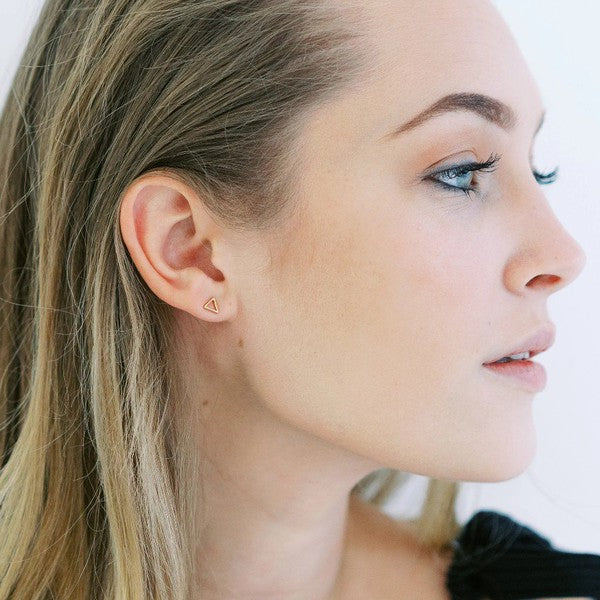 Outline Triangle Stud Earrings