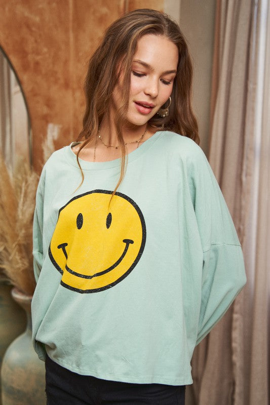 SMILEY FACE LONG SLEEVE CROP TOP PLUS KRT1405P