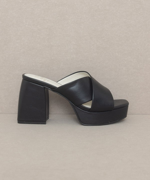 Oasis Society Carmen Chunky Platform Mule Heel