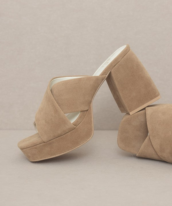 Oasis Society Carmen Chunky Platform Mule Heel