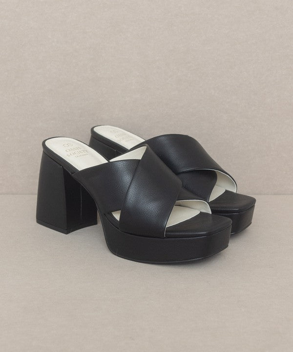 Oasis Society Carmen Chunky Platform Mule Heel